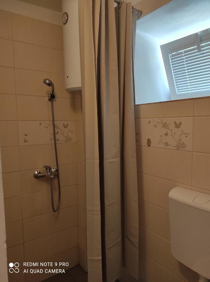 Apartman Pijavica Bijela Exterior foto