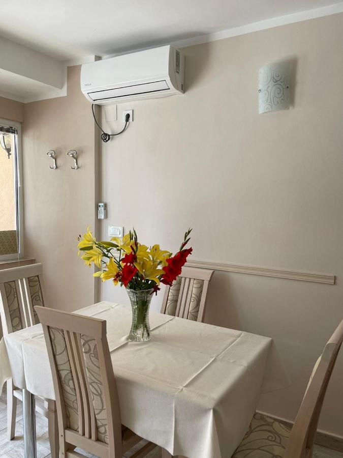 Apartman Pijavica Bijela Exterior foto